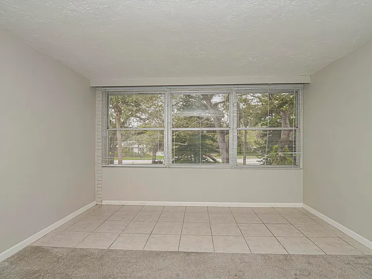 677 Royal Palm Blvd #12 — Photo 15