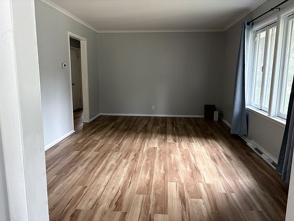2nd image of 1524 Waldman Ave