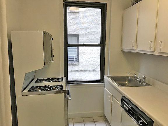 4th image of 2168 35th St APT 2B