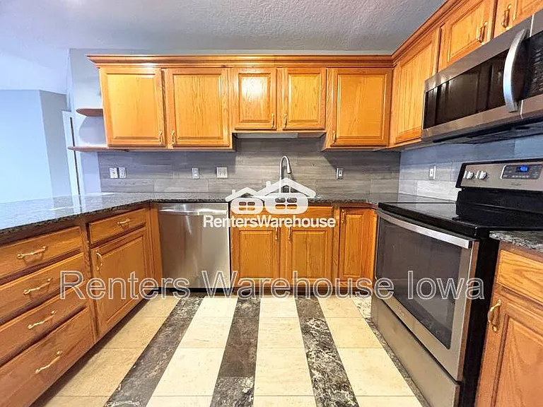 10151 Sutton Dr #8 — Photo 7