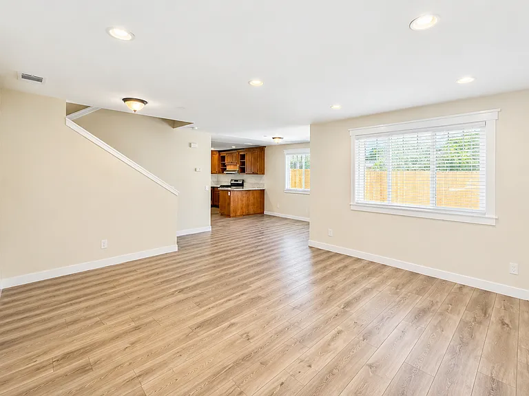 1725 S Maple St #1 — Photo 3