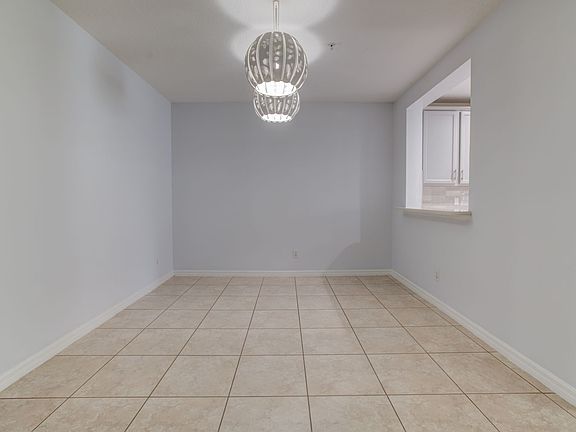 5th image of 2032 Lacie Jo Ln