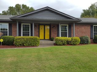 10711 Helmsdale Ln, Douglass Hills, KY