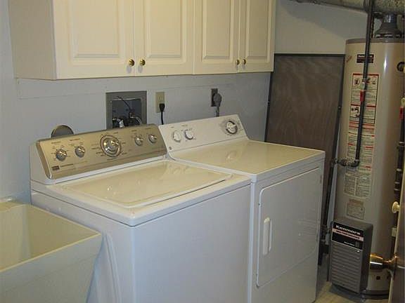 5th image of 810 Edward Ct SE