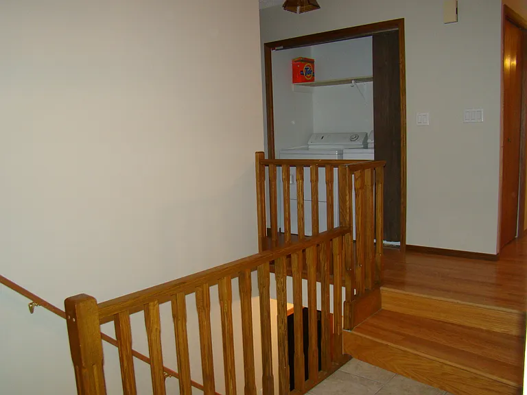 87 Millgrove Dr — Photo 6