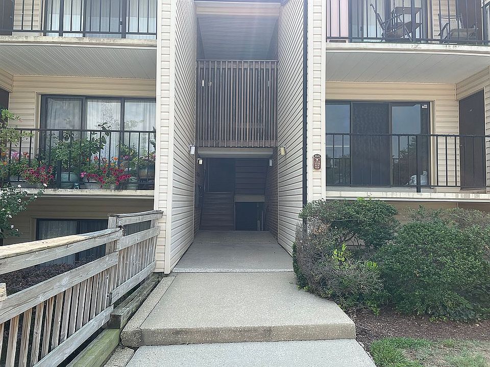 1st image of 2572 Riva Rd Unit 17B