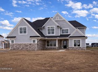 503 Cathedral Ct, Perrysburg, OH 43551