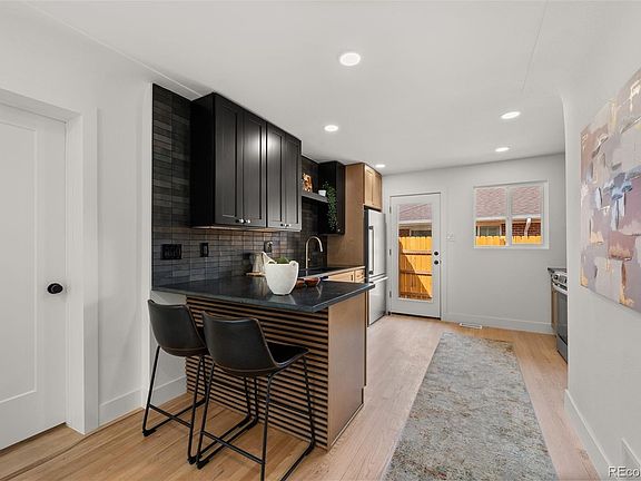 3rd image of 3660 Grape Street