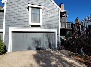 11108 W 113th Ter, Overland Park, KS 66210