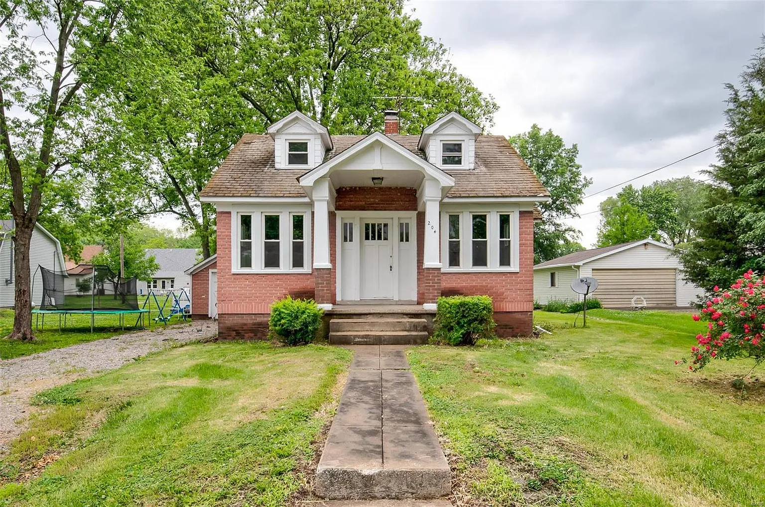 204 W Ash St photo 1