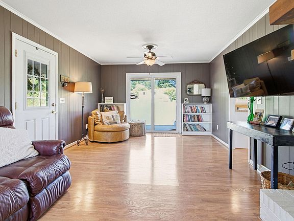 5th image of 141 McJunkin Dr