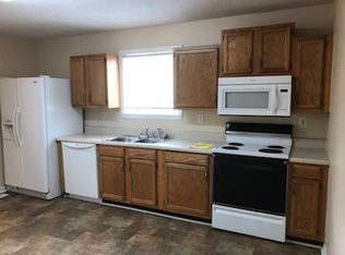 570 Cedar St, Bluff City, TN 37618