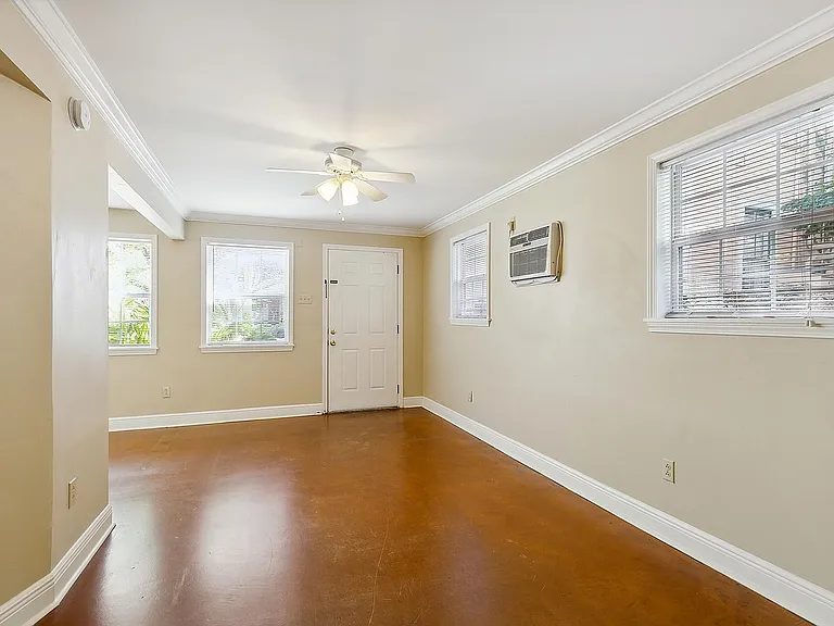 319 S Lopez St #G — Photo 6