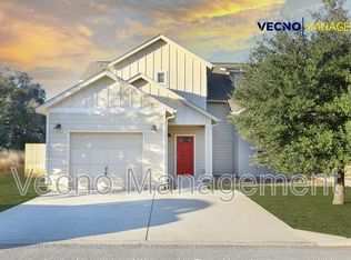 217 Circle Court Dr UNIT 217, Pleasanton, TX 78064