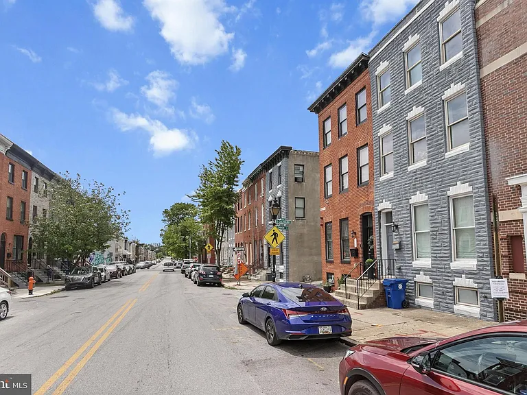 110 S Calhoun St — Photo 5