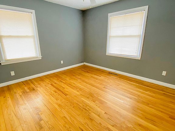 5th image of 4519 Sterling Ave