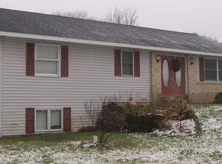 103 Cheney Ave, Endeavor, WI 53930