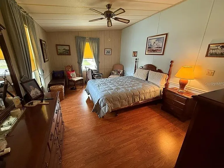 1532 W Schwartz Blvd — Photo 6