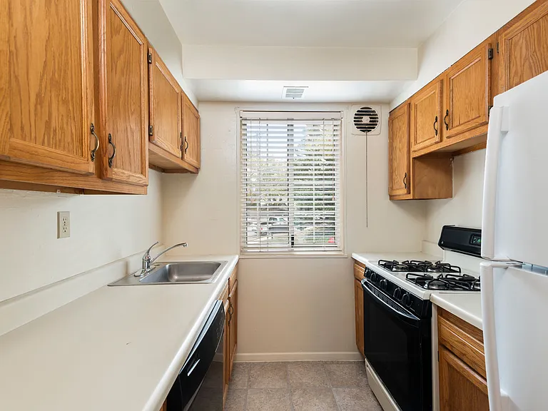Enjoy Gas Cooking in this 2Bedroom at The Admiralty