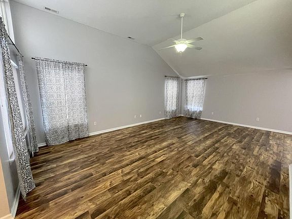 4th image of 3506 Churchill Dr
