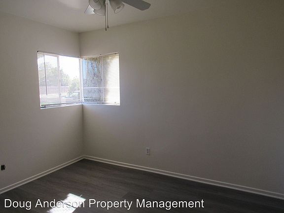 4th image of 4024 W Avenue L APT B