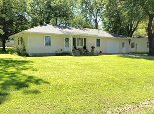 212 E Randolph St, Randolph, KS 66554