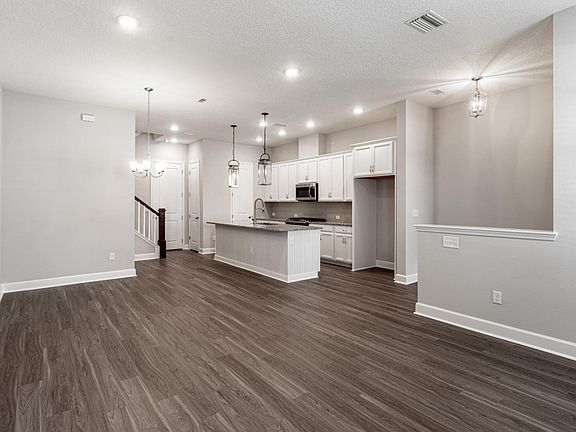 4th image of 33 Ibiza Ct