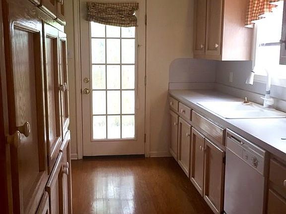 5th image of 6857 Fay Dr