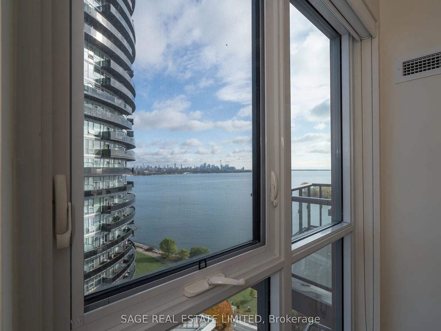 2 bed, $2,600 — Photo 3