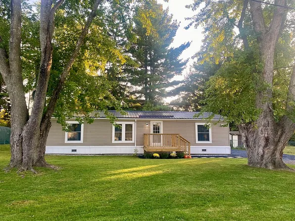 83 Huntley Ave, Saint Albans, VT 05478