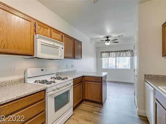 3rd image of 475 Lost Eagle Way