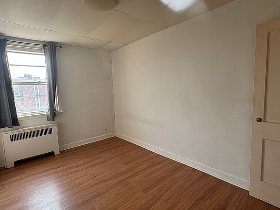 4th image of 3018 Wellington St Floor 2