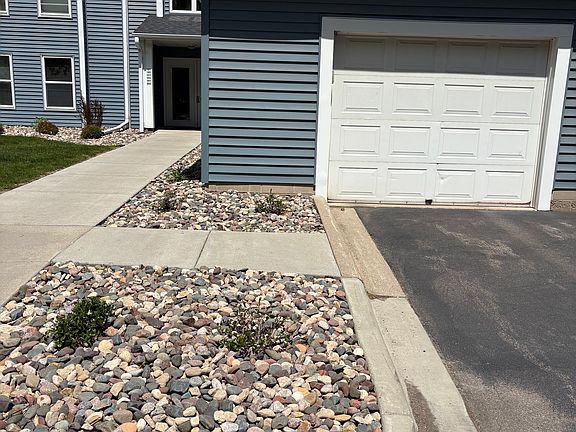 4th image of 1389 Berry Ridge Rd APT 301