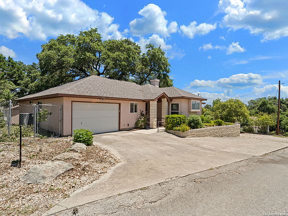 4th image of 108 E OUTER DR