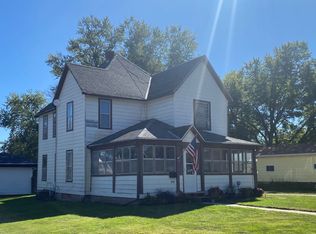 610 Weare St, Woodbine, IA 51579