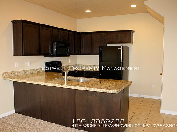 2nd image of 4297 N Cresthaven Ln