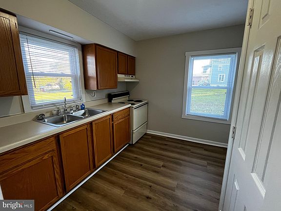 4th image of 7889 Main St #1