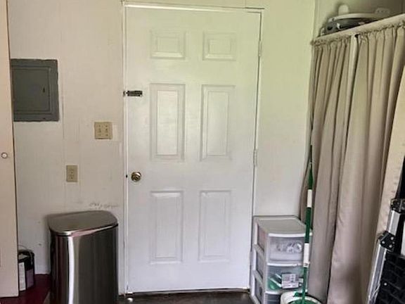 5th image of 10542 Tams Dr