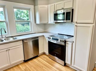 57 Knoll St FLOOR 1, Roslindale, MA 02131