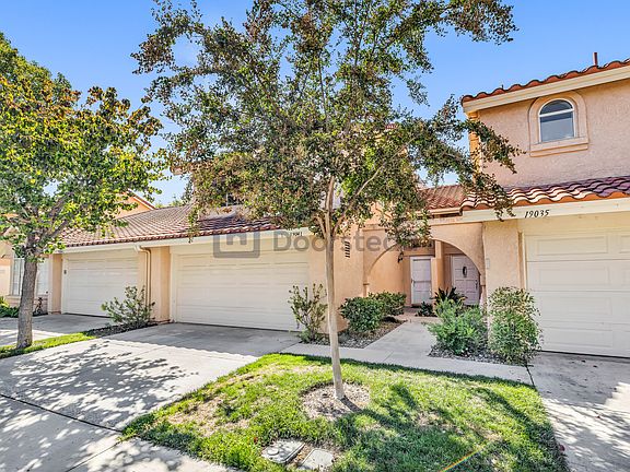 3rd image of 19041 Canyon Terrace Dr