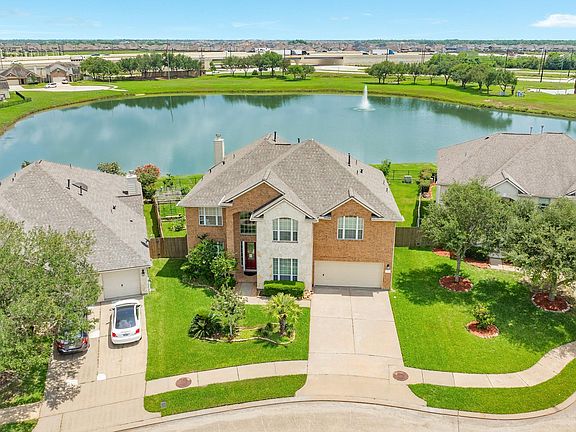 2nd image of 8 Terra Bella Dr