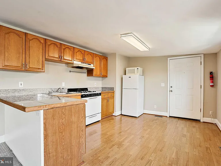 249 Chester St #3 — Photo 3