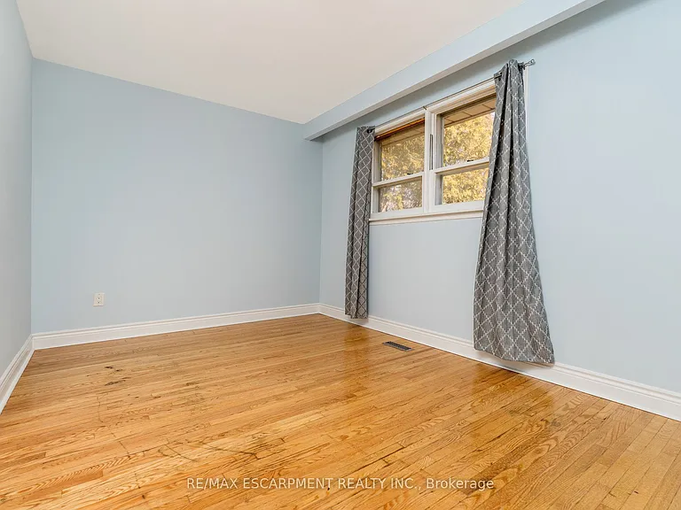 113 Poynter Dr — Photo 19