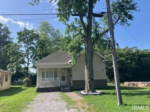 917 W 4th St, Mount Carmel, IL 62863