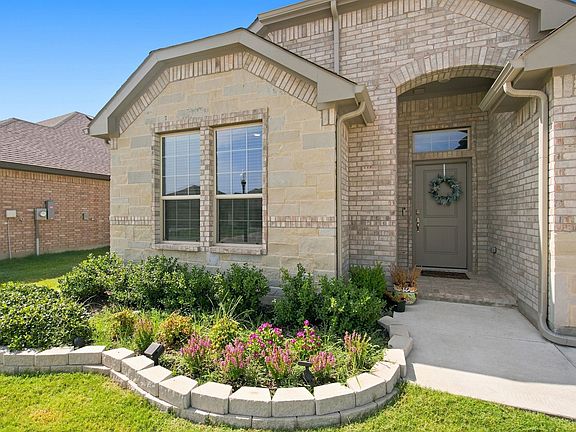 4th image of 5236 Meadow Ln