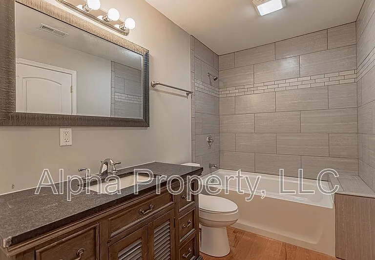 305 Buncombe St #A — Photo 7