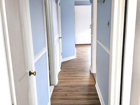 2nd image of 601 Glenview St Floor 2