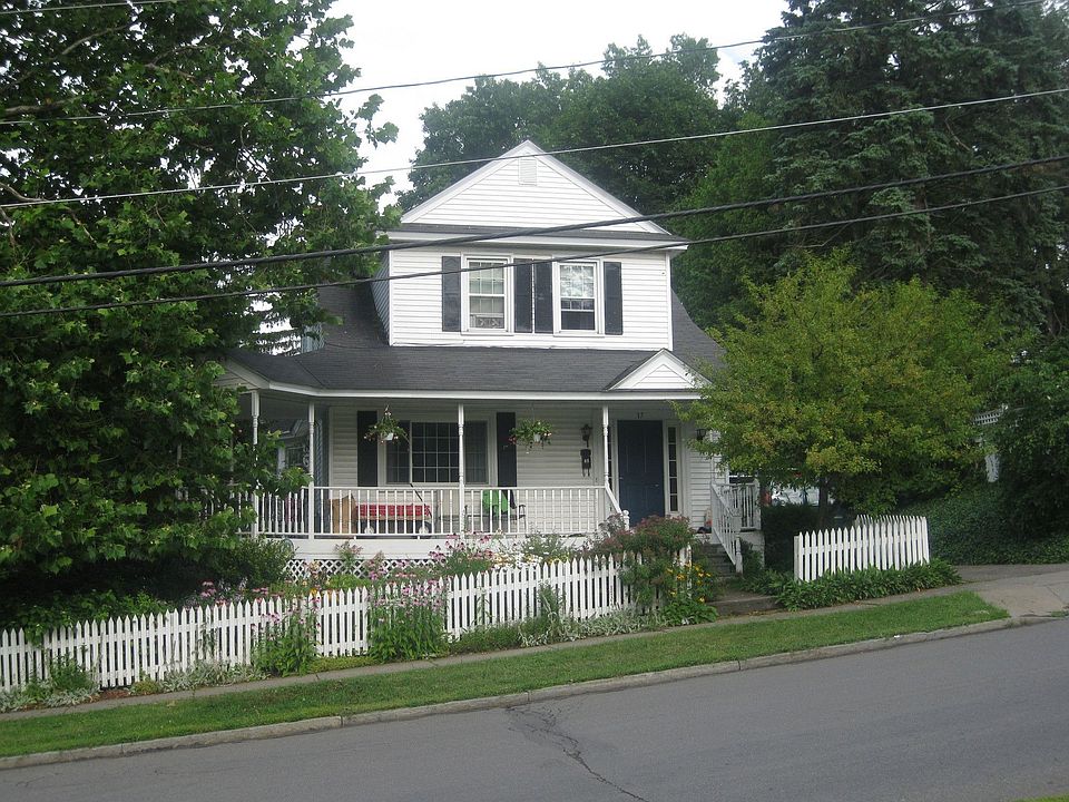 1st image of 17 Graham Ave