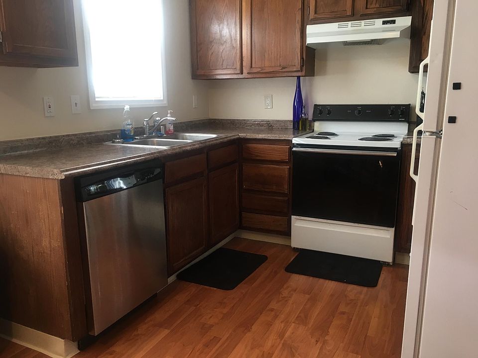 2nd image of 5700 E 4th Ave