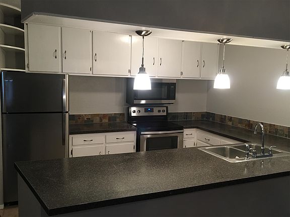2nd image of 1617 S Van Buren St APT 6